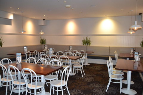 Coniston Hotel Wollongong - Melbourne Tourism 22