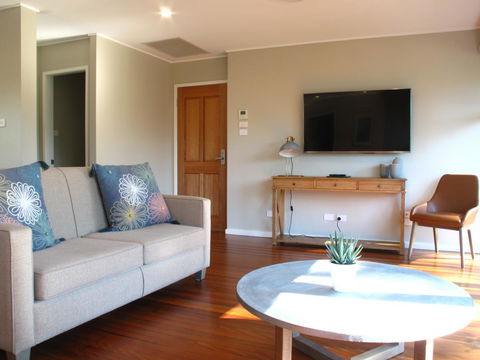 Hunter Oasis - Melbourne Tourism 3