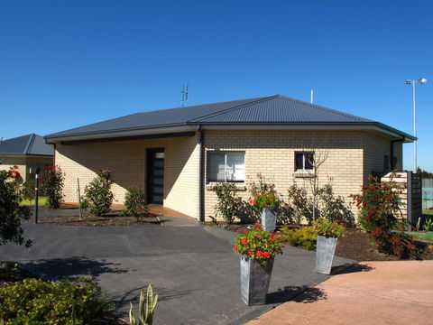 Hunter Oasis - Melbourne Tourism 8
