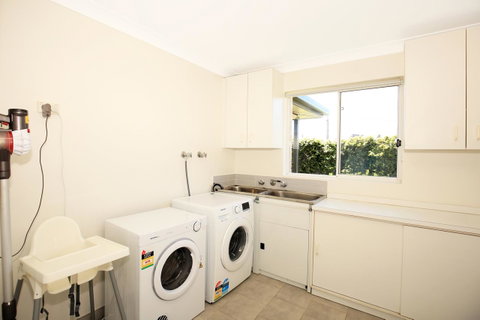 Neptune I Absolute Beachfront I Stunning Views - Melbourne Tourism 25