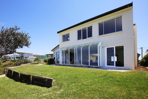 Neptune I Absolute Beachfront I Stunning Views - Melbourne Tourism 26