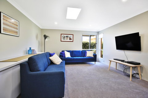 Neptune I Absolute Beachfront I Stunning Views - Melbourne Tourism 7