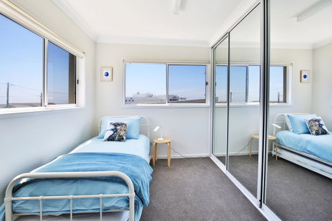 Neptune I Absolute Beachfront I Stunning Views - Melbourne Tourism 14