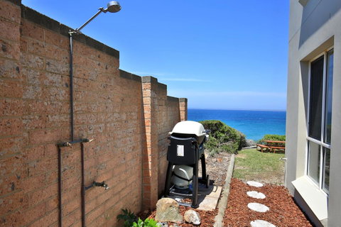Neptune I Absolute Beachfront I Stunning Views - Melbourne Tourism 27