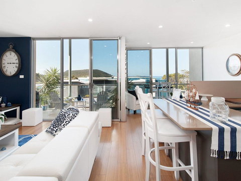 Blue View @ Fingal Bay - Melbourne Tourism 1