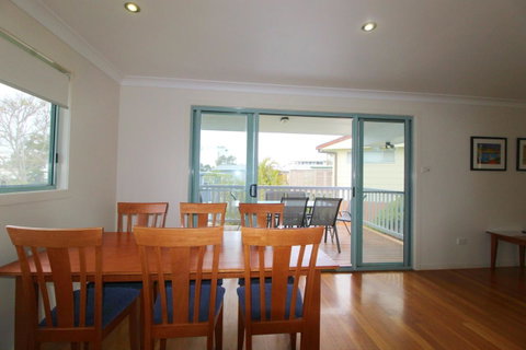 Anglesea, 17 Hodgson Street - Melbourne Tourism 4