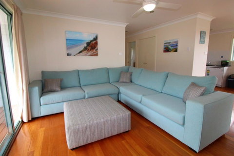 Anglesea, 17 Hodgson Street - Melbourne Tourism 1