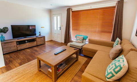Sunbaker Pet Friendly Awards Finalist 4 Mins Walk To Culburra Beach - Melbourne Tourism 7