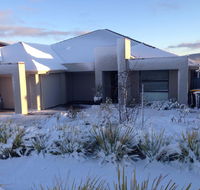 Jindabyne Executive - Melbourne Tourism