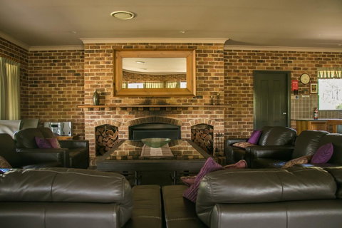Ironstone Estate Lovedale - Melbourne Tourism 25