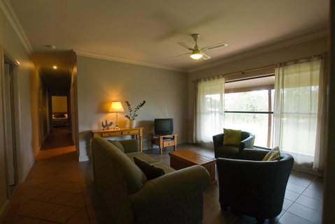 Ironstone Estate Lovedale - Melbourne Tourism 34