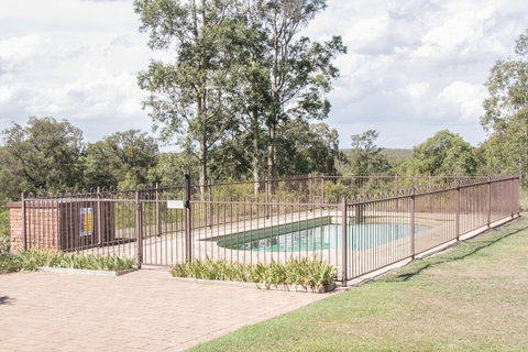 Ironstone Estate Lovedale - Melbourne Tourism 3
