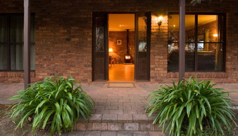Ironstone Estate Lovedale - Melbourne Tourism 38