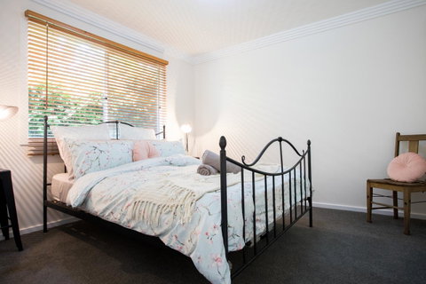 Armidale Cottage - House 2 - Melbourne Tourism 23