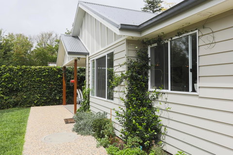 Armidale Cottage - House 2 - Melbourne Tourism 2