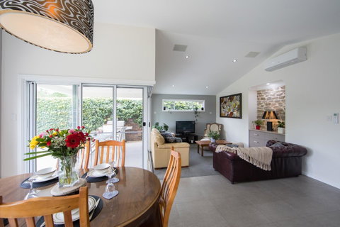 Armidale Cottage - House 2 - Melbourne Tourism 20