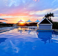 Oaks Waterfront Resort - Melbourne Tourism