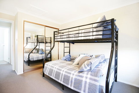 Abode @ Culburra - Pet Friendly - 4 Mins To Beach - Melbourne Tourism 13