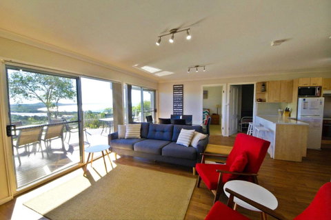 Coastwatch, 26 Comara Terrace - Melbourne Tourism 4