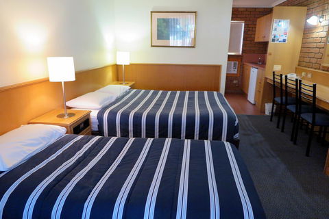Summerhill Motor Inn - Melbourne Tourism 37