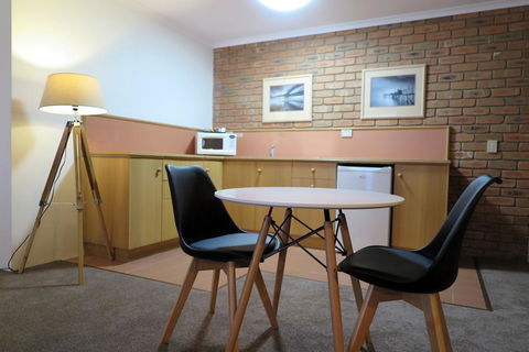 Summerhill Motor Inn - Melbourne Tourism 41