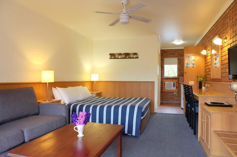 Summerhill Motor Inn - Melbourne Tourism 14