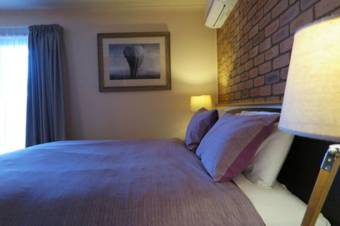 Summerhill Motor Inn - Melbourne Tourism 9