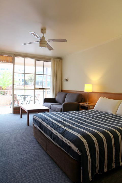 Summerhill Motor Inn - Melbourne Tourism 33