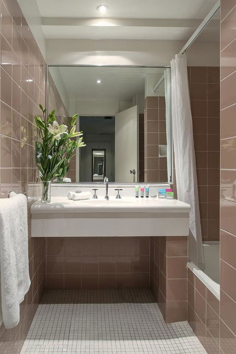 Macleay Hotel - Melbourne Tourism 15