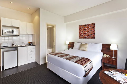 Macleay Hotel - Melbourne Tourism 6
