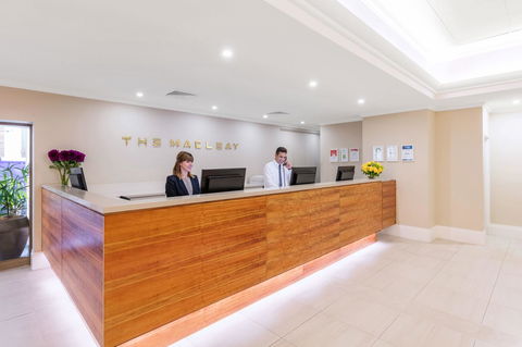 Macleay Hotel - Melbourne Tourism 2