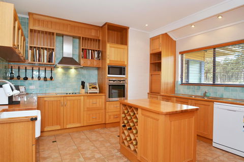 JE Guesthouse, Central To All The Hunter Valley Has To Offer - Melbourne Tourism 12