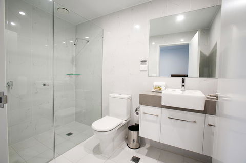 The Lucky Hotel - Melbourne Tourism 22