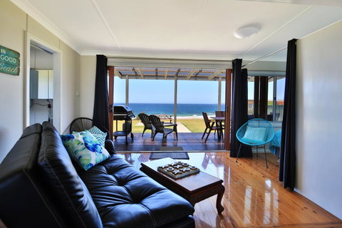 Glory @ Culburra - Absolute Beachfront - Pet & Family Friendly - Melbourne Tourism 1
