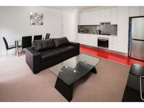The Star Apartments - Melbourne Tourism 3
