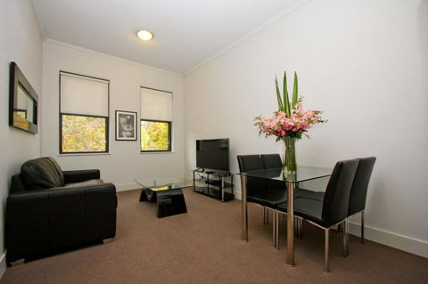 The Star Apartments - Melbourne Tourism 0