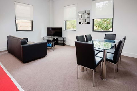 The Star Apartments - Melbourne Tourism 5