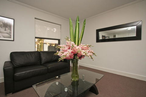 The Star Apartments - Melbourne Tourism 10