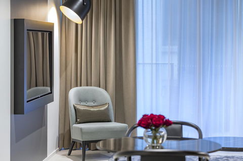 SKYE Suites Sydney - Melbourne Tourism 11