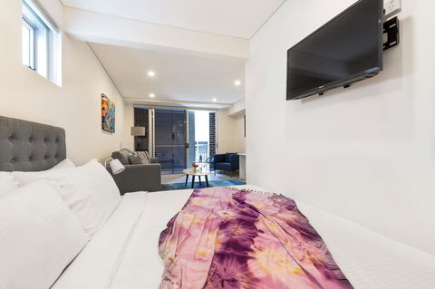 The Merchant Hotel - Melbourne Tourism 13