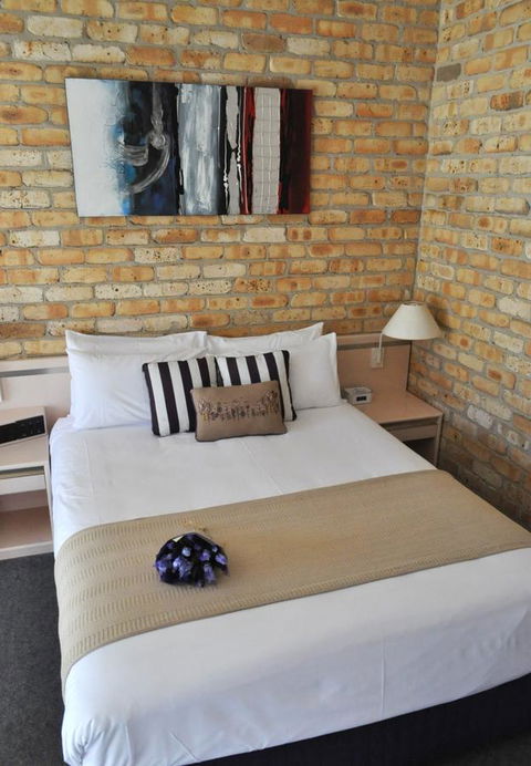 Mollymook Surfbeach Motel & Apartments - Melbourne Tourism 6