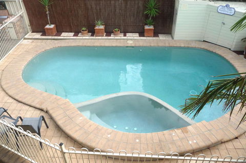 Mollymook Surfbeach Motel & Apartments - Melbourne Tourism 9