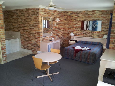 Mollymook Surfbeach Motel & Apartments - Melbourne Tourism 5