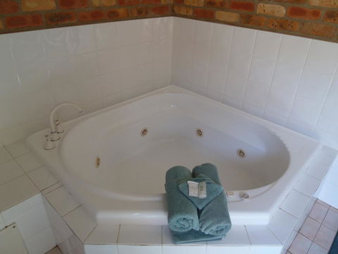 Mollymook Surfbeach Motel & Apartments - Melbourne Tourism 30