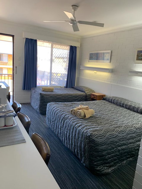 Coastal Bay Motel - Melbourne Tourism 32