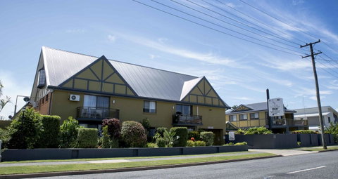 Coastal Bay Motel - Melbourne Tourism 0