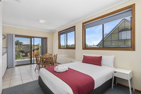 Coastal Bay Motel - Melbourne Tourism 8