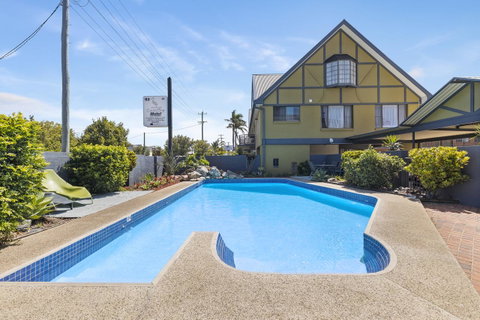 Coastal Bay Motel - Melbourne Tourism 1