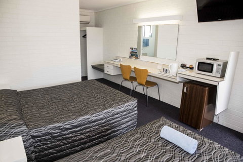 Coastal Bay Motel - Melbourne Tourism 29
