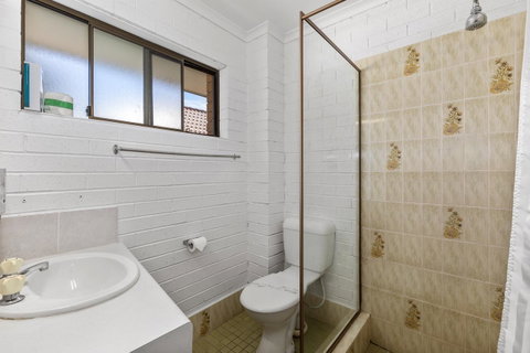 Coastal Bay Motel - Melbourne Tourism 10